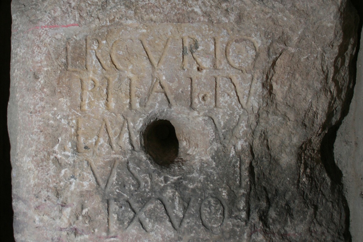 Imatge de la inscripció llatina del segle II dC