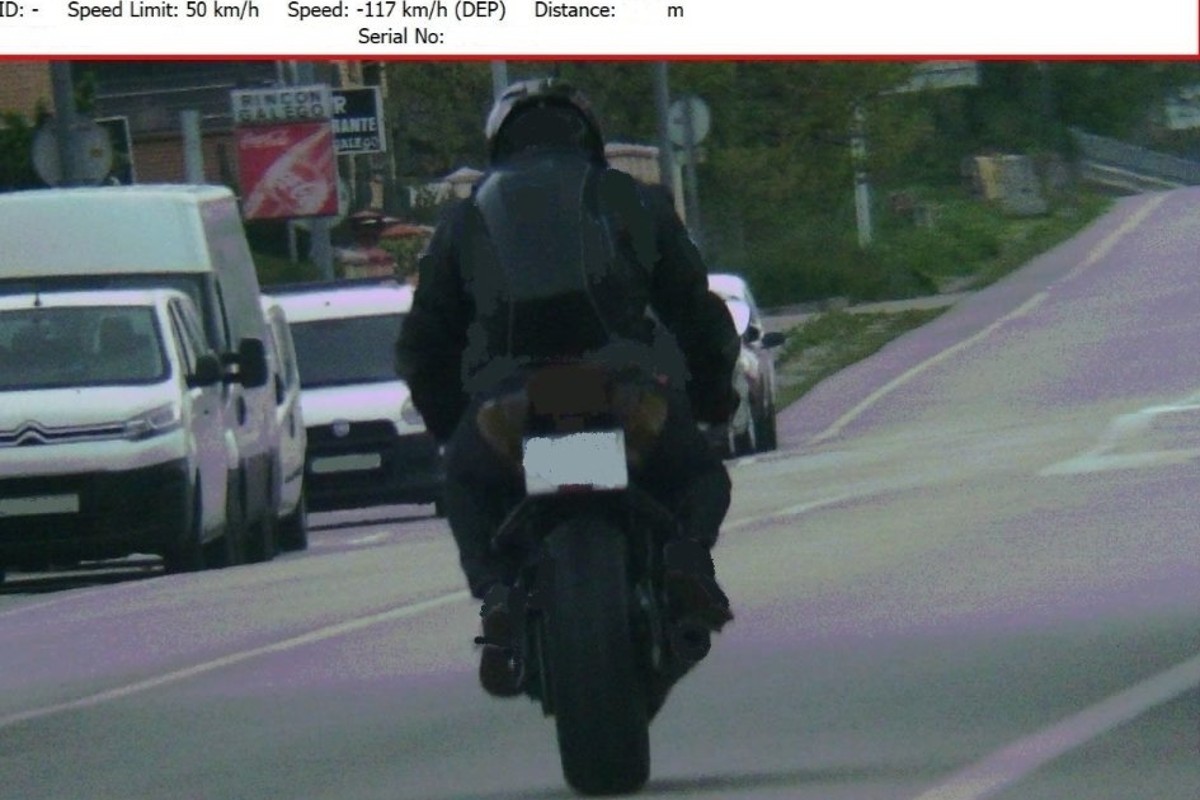La imatge de la motocicleta a gran velocitat 