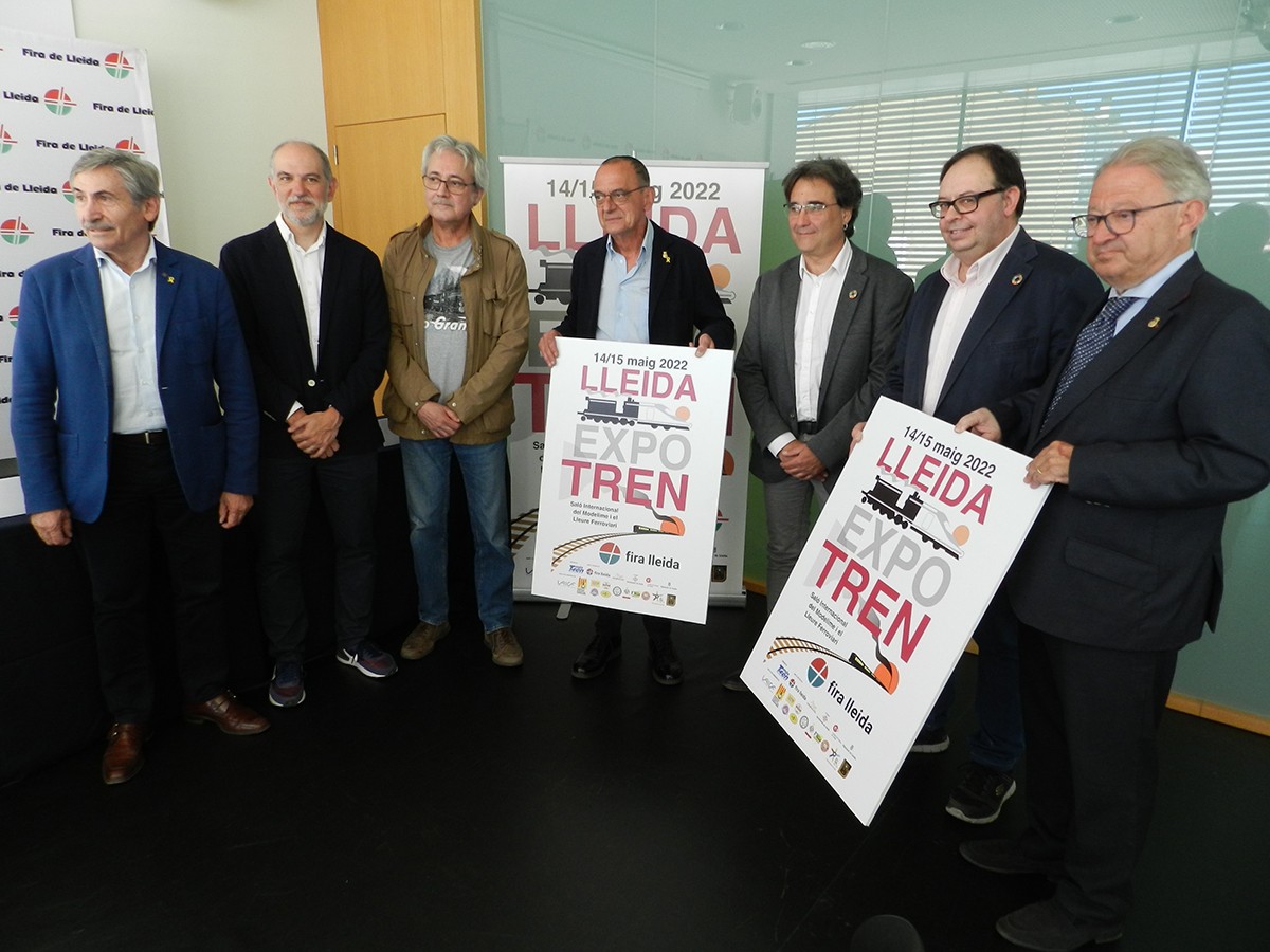 Autoritats i organitzadors en la presentació de l'11a edició del saló Lleida Expo Tren.