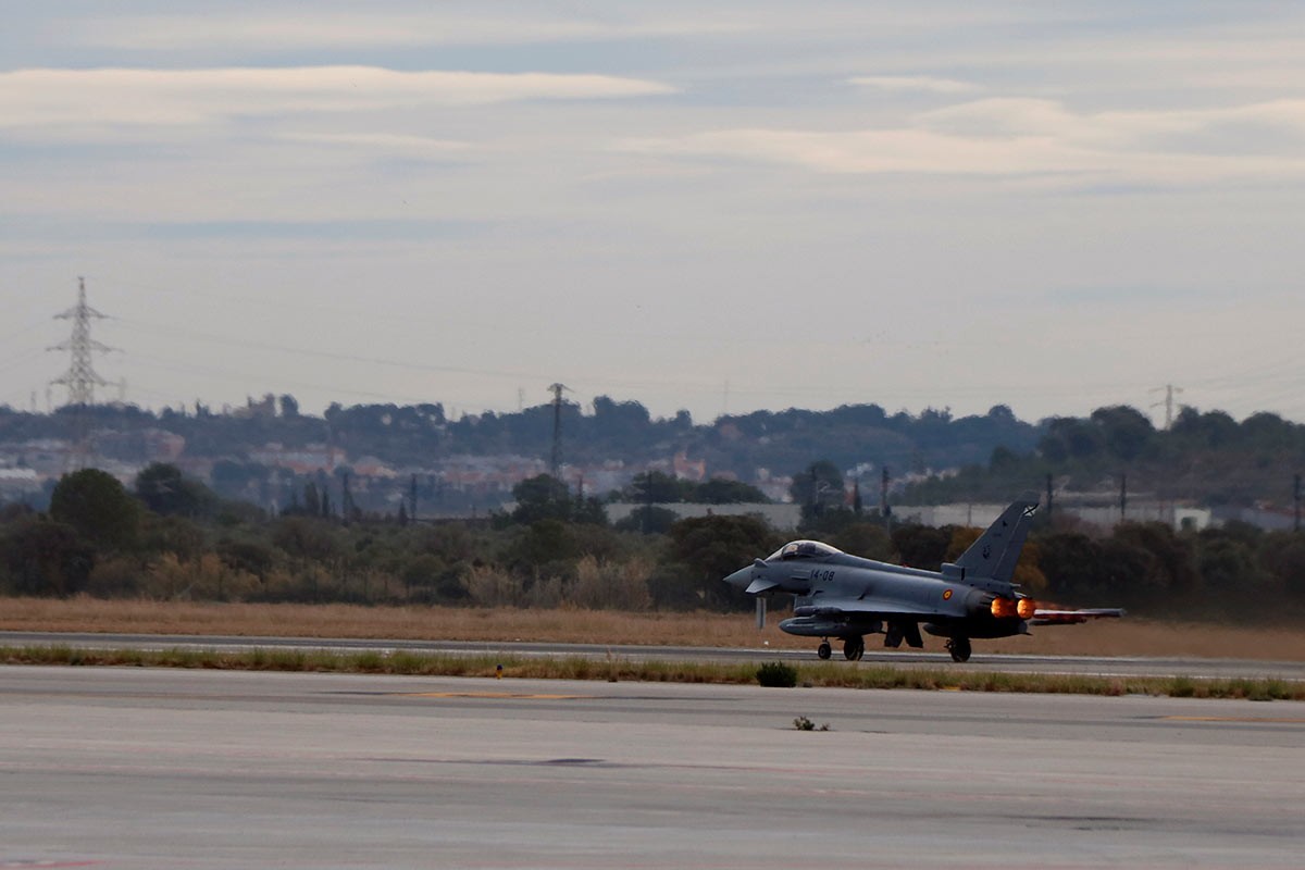 Un avió militar Eurofighter de l'exèrcit espanyol, a l'aeroport de Reus