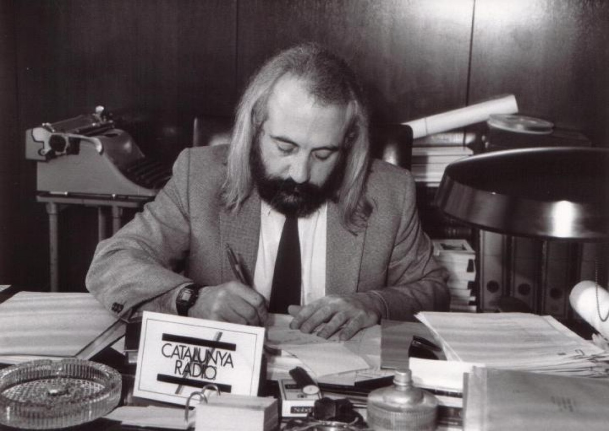 Josep Maria Francino l'any 1983 als inicis de Catalunya Ràdio.