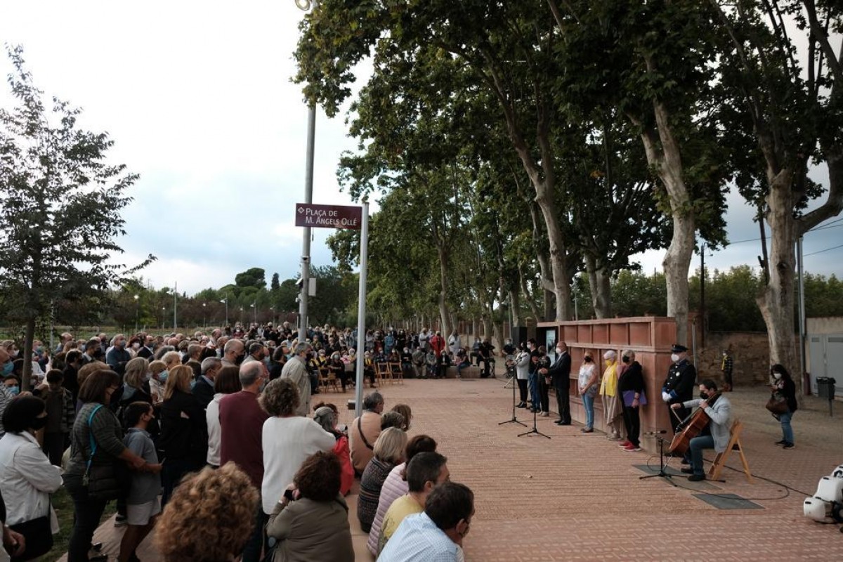 Una imatge d'arxiu de la inauguració de la plaça dedicada a Ollé, l'octubre de 2021