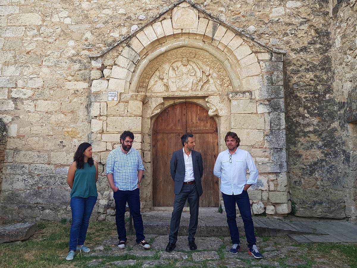 Roset, Carbonell, Fuster i Rofes davant del monestir de Sant Sebastià dels Gorgs
