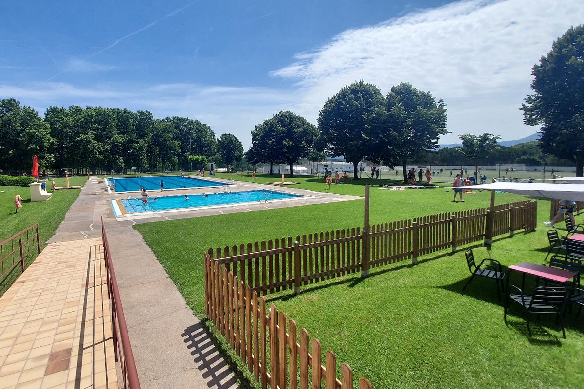 Entrada gratuïta a les piscines de Breda per l'onada de calor aquest divendres
