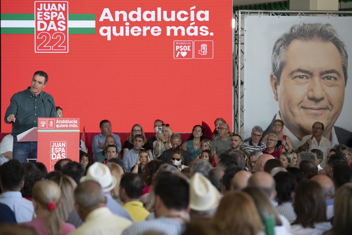 Sánchez en un míting socialista en la campanya andalusa