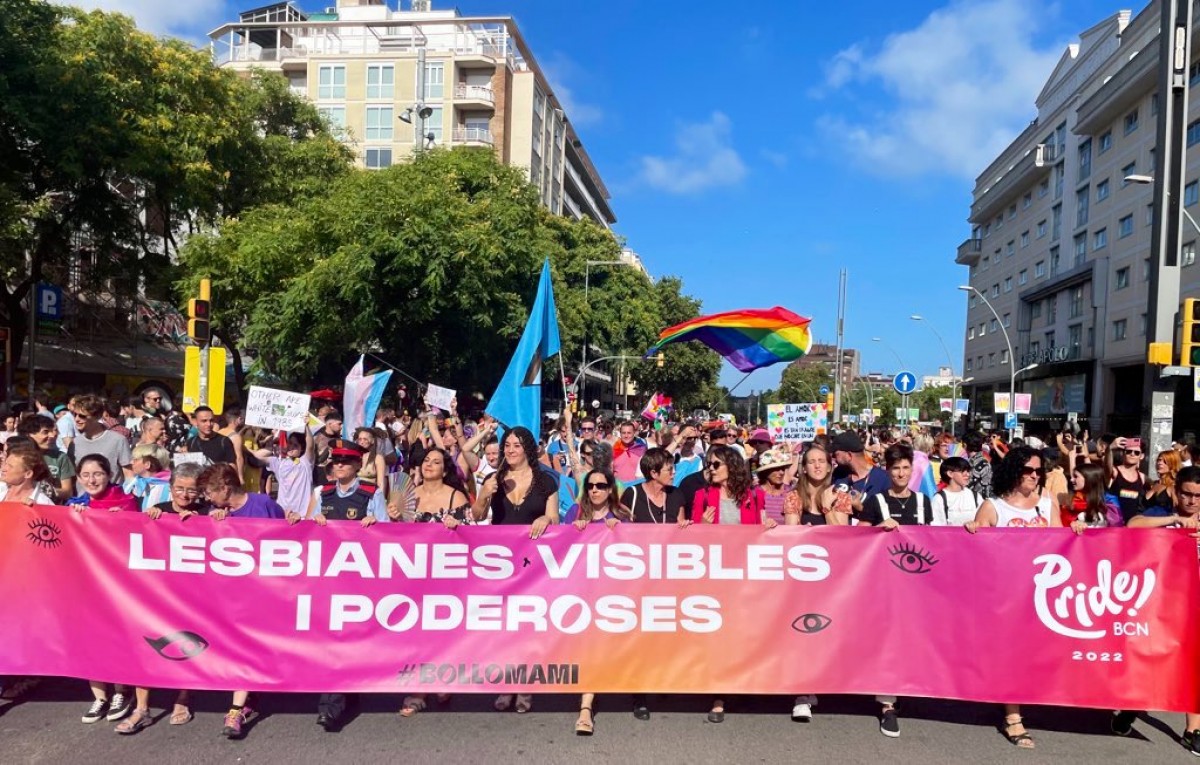 La capçalera de la marxa del Pride Barcelona.