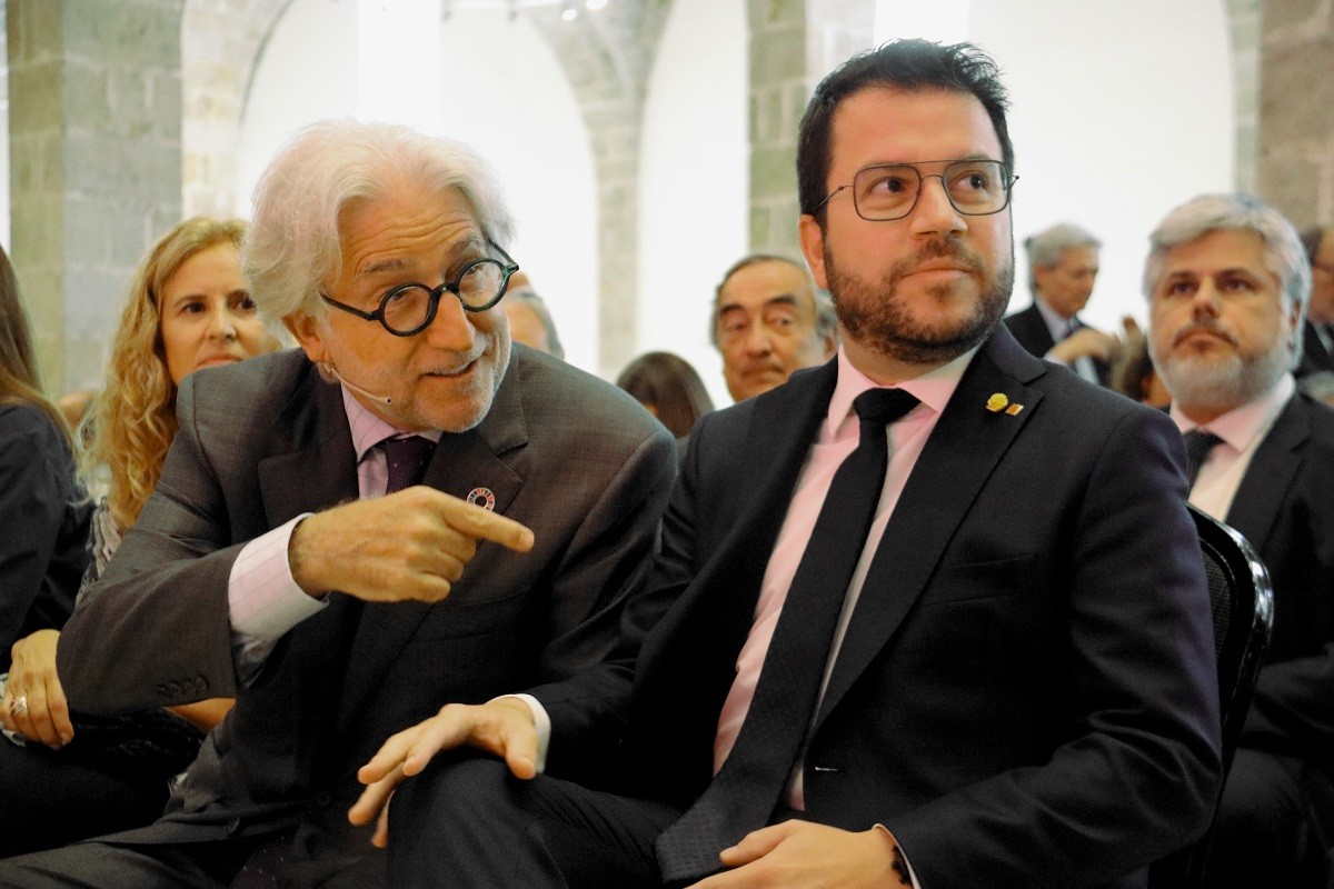 Josep Sánchez Llibre i Pere Aragonès, en un acte públic.
