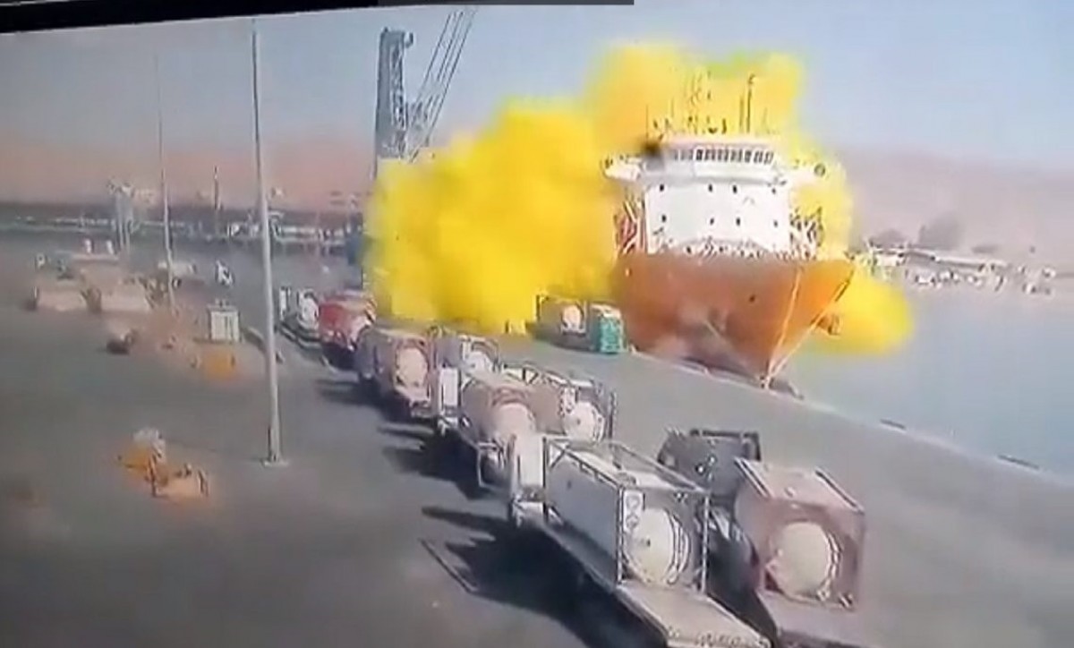 Un tanc de gas tòxic explota en un port de Jordània