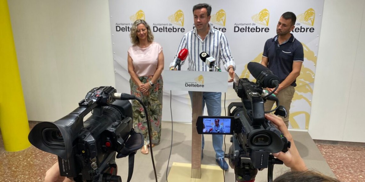 Roda de premsa de l'Ajuntament de Deltebre per anunciar la,subvenció per iniciar les obres del passeig del Carrilet 