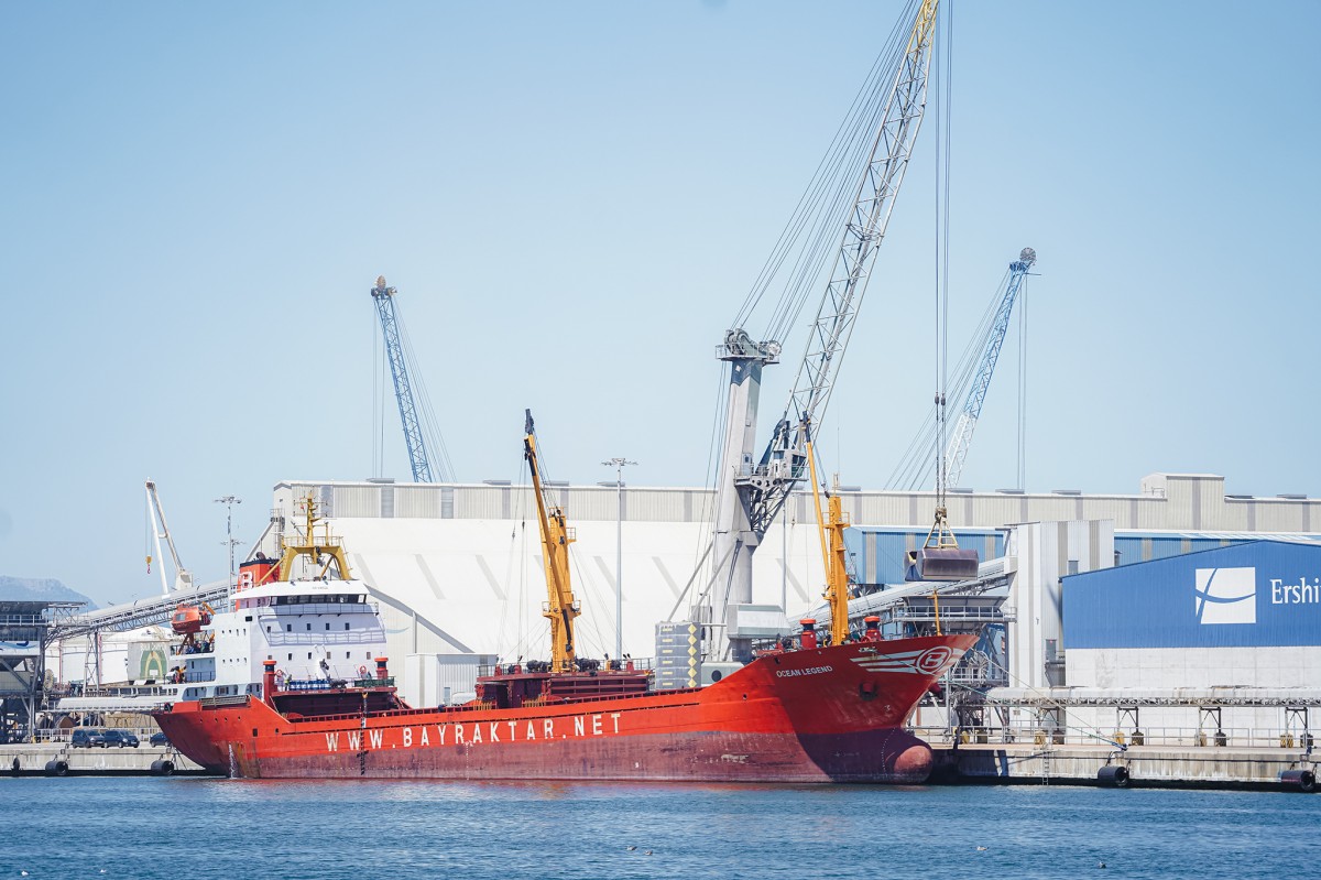 El vaixell Ocean Legend, procedent d'Ucraïna, transportava 4935 tones de sorgo