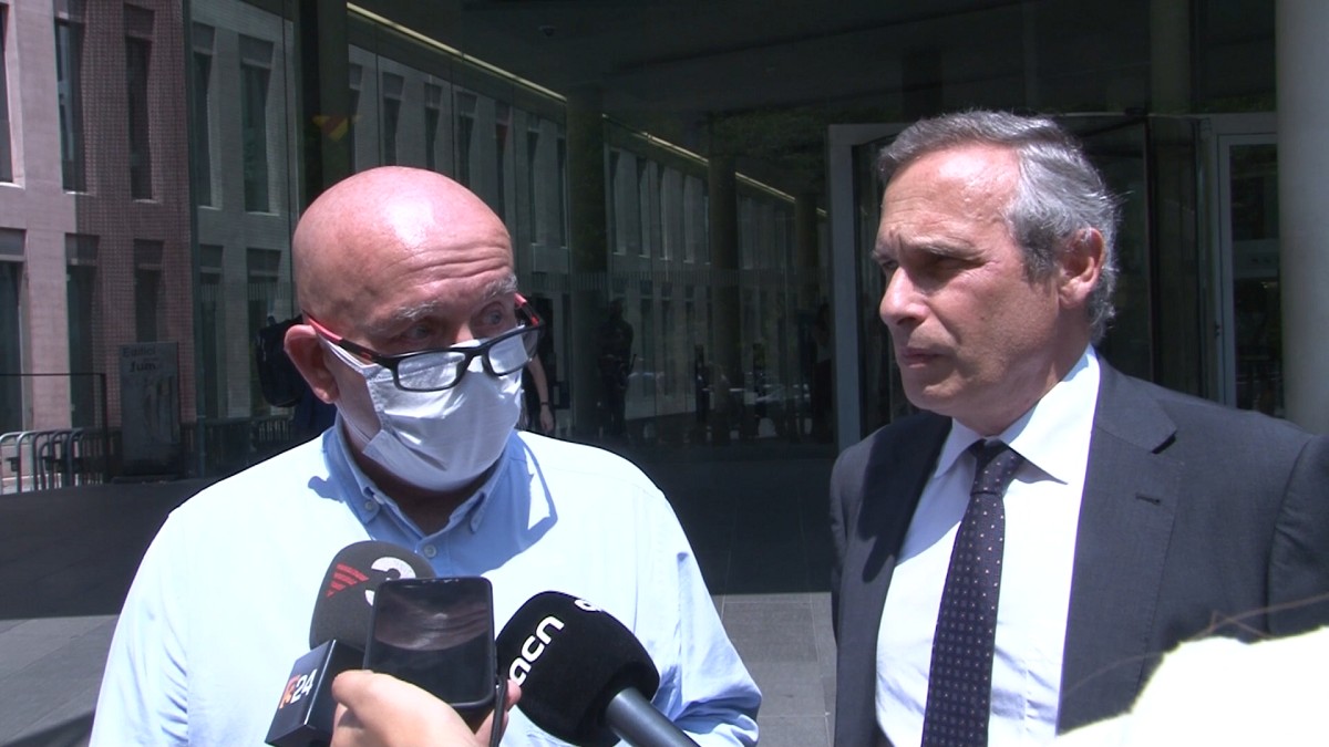 Josep Alay i el seu advocat, Gonzalo Boye, aquest dilluns a la Ciutat de la Justícia