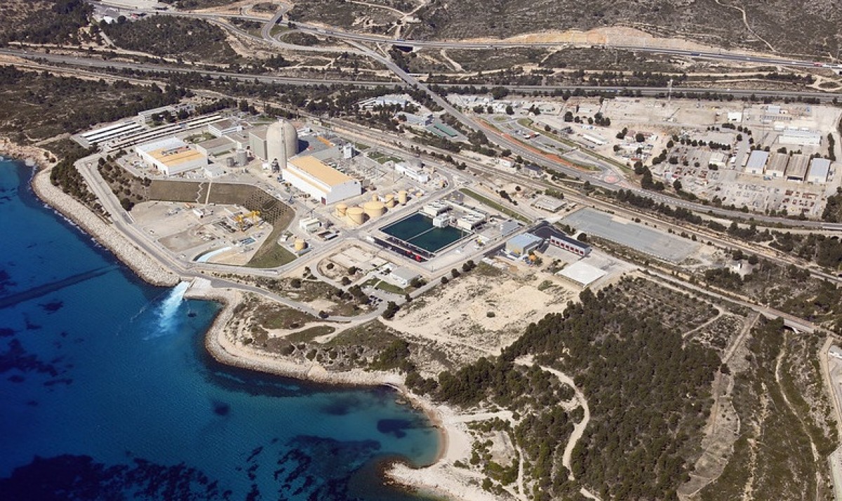 Vista aèria de la planta nuclear Vandellós II a Vandellós i l'Hospitalet de l'Infant (Baix Camp)