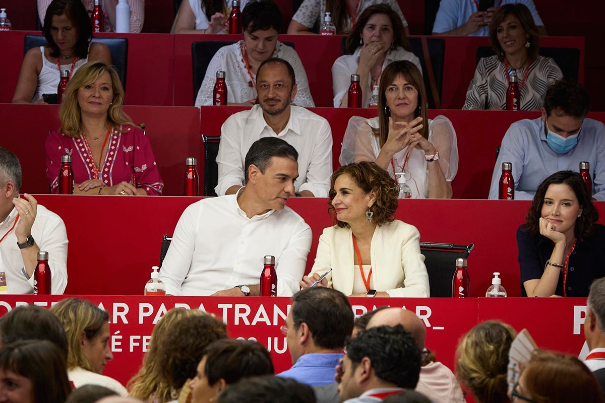 Pedro Sánchez i María Jesús Montero, al comitè federal del PSOE