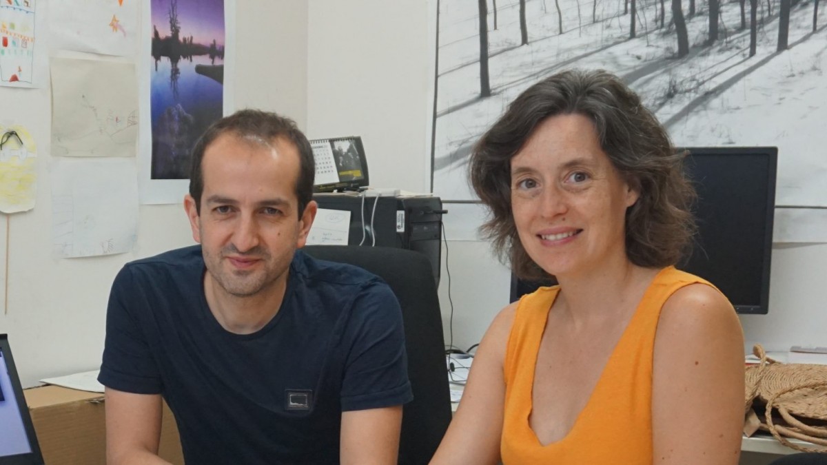 Els investigadors de la URV Roger Guimerà i Marta-Sales Pardo han desenvolupat un model capaç de predir la composició de la microbiota intestinal sense necessitat de fer servir mostres biològiques.
