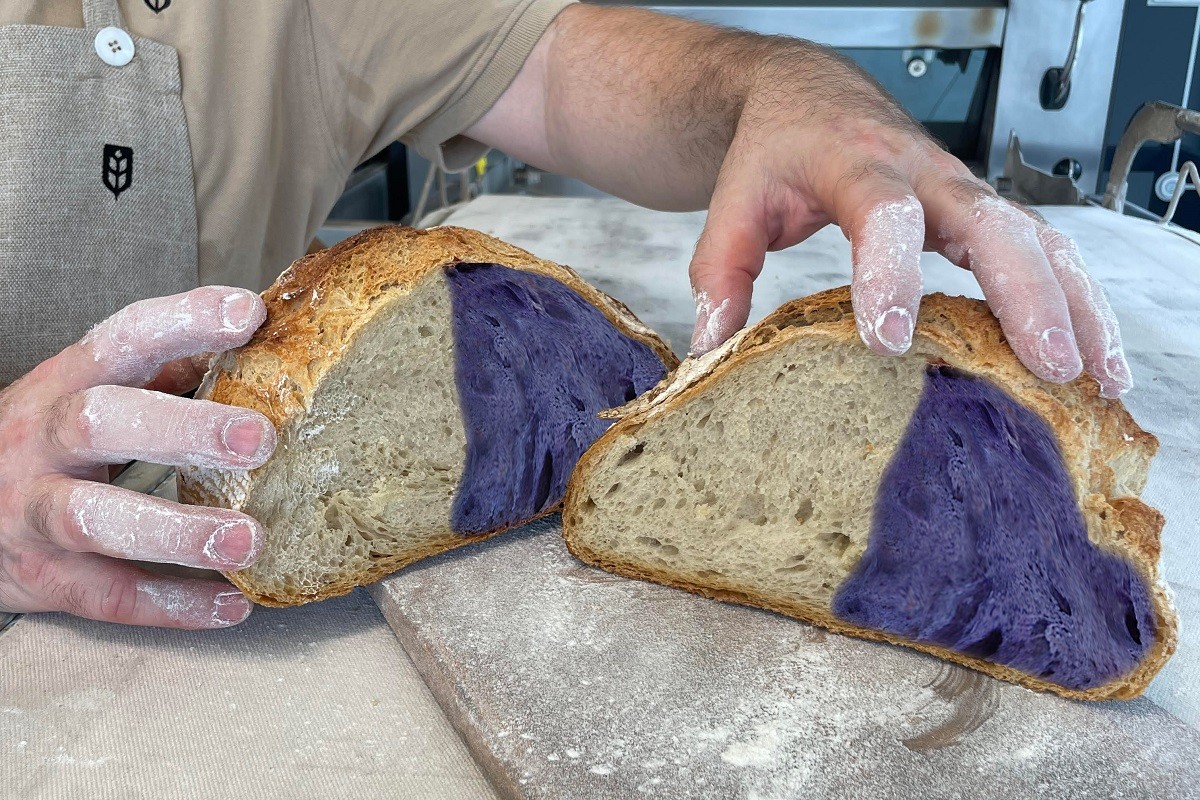 El pa de dos colors