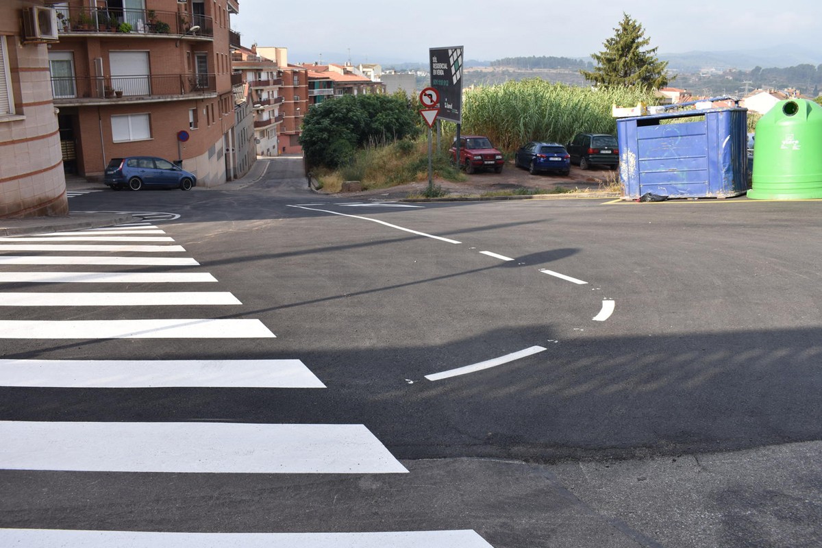Ja han finalitzat els treballs de millora de la calçada i senyalització d'un tram del carrer Tarragona