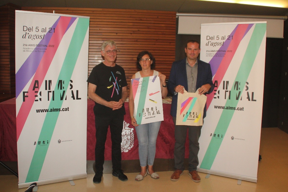 Aquest migdia han presentat l’edició d’enguany en roda de premsa el director del certamen, Peter Thiemann, l’alcaldessa, Judit Gisbert, i el director dels Serveis Territorials de Cultura a la Catalunya Central, Francesc Serra