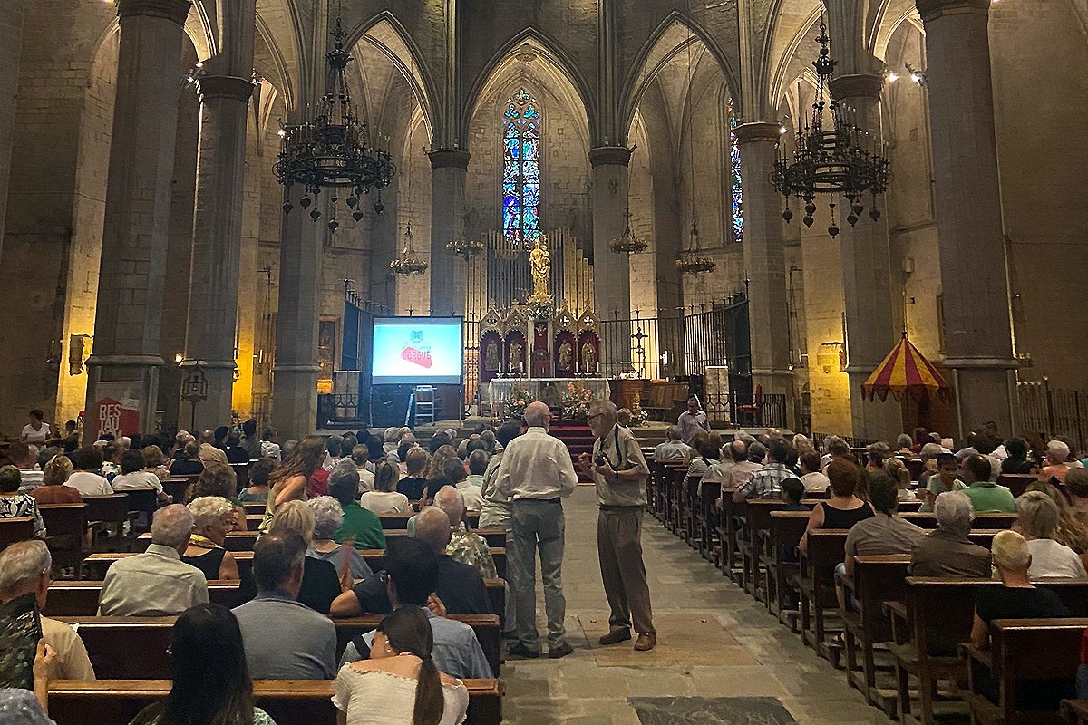 Aspecte de la Seu aquest dilluns durant l'estrena de l'orgue Cor de Catalunya