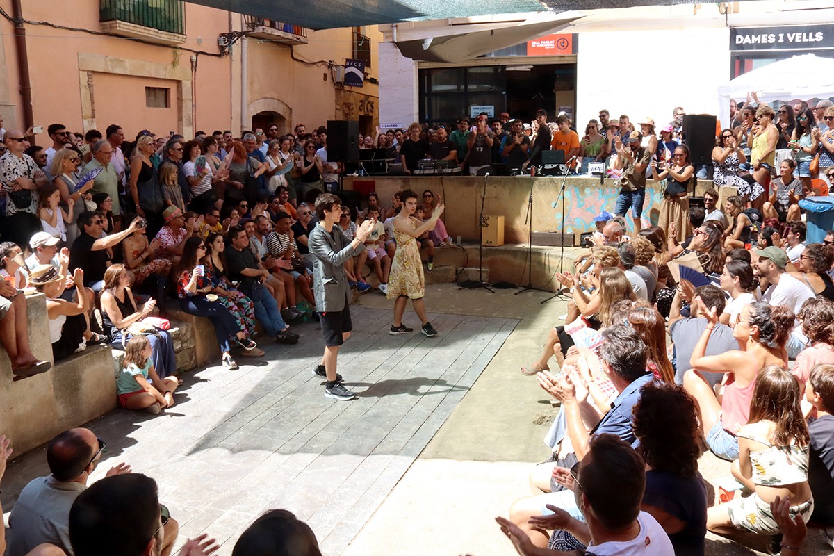 Imatge d'un instant de la representació de Raperes i Vells, aquest dissabte a Tarragona.