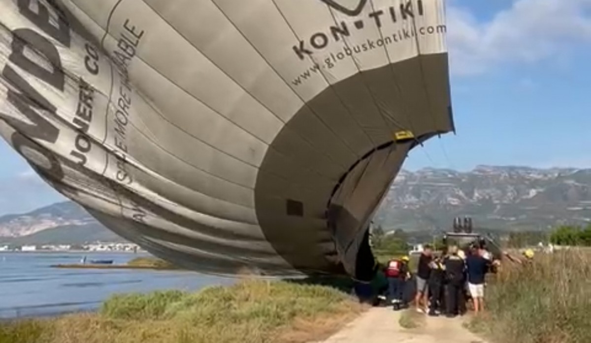 El globus aerostàtic ha pogut aterrar en una zona d'arrossars 