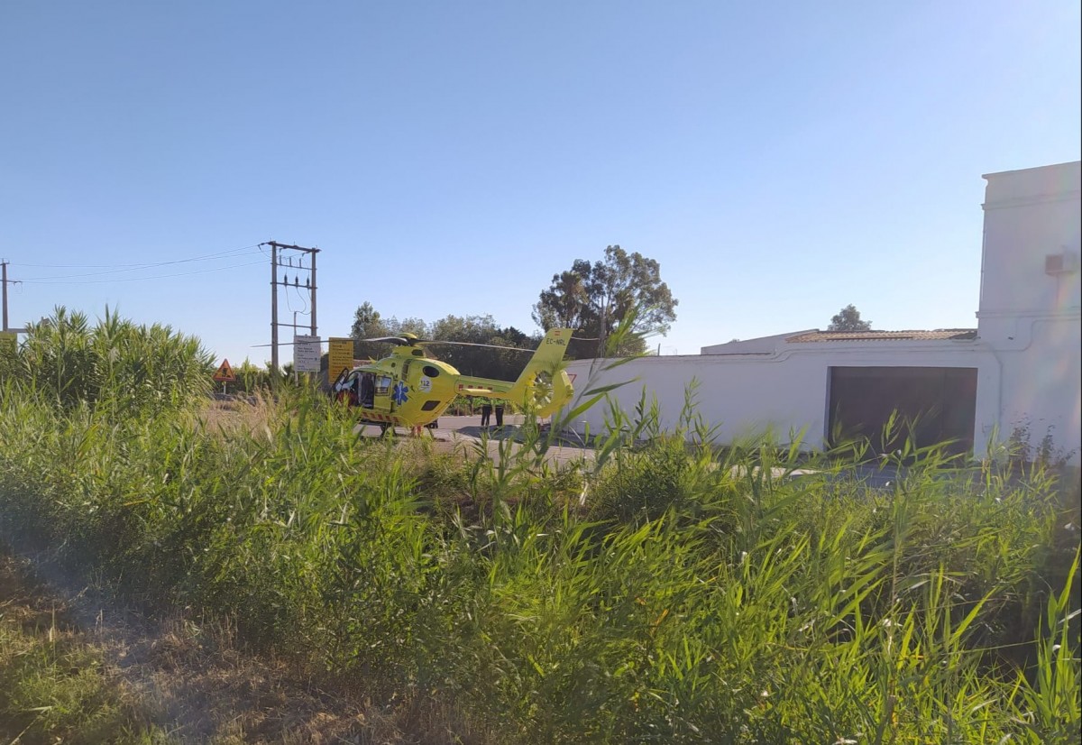 Un helicòpter del SEM ha traslladat al conductor del ciclomotor a l'Hospital Joan XXIII de Tarragona 