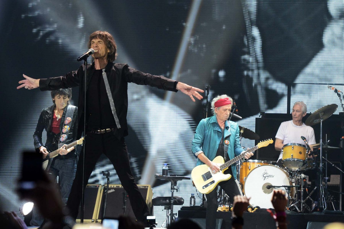 Els Rolling Stones d'alt d'un escenari