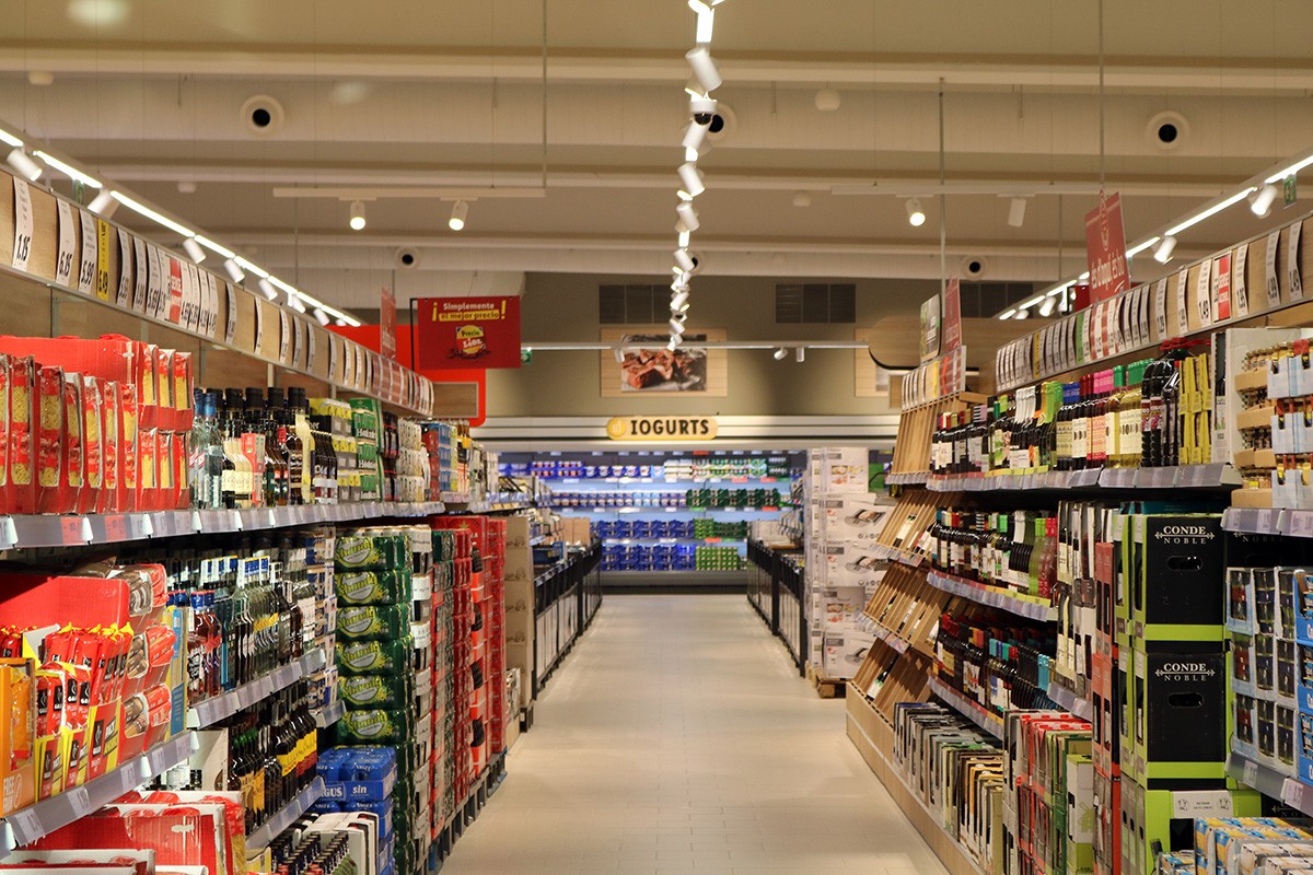 L'interior del supermercat.