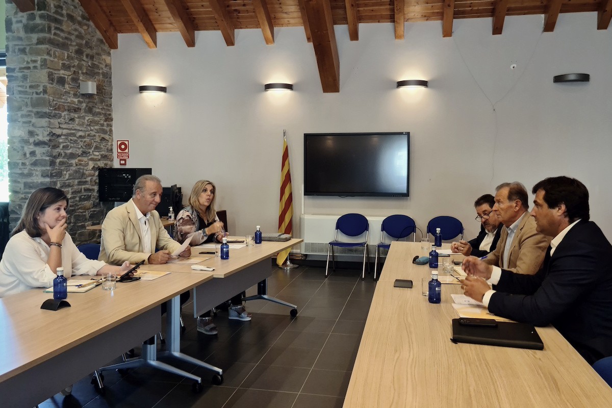 Els presidents del Jussà i Sobirà (Josep Maria Mullol i Carles Isus) durant la reunió celebrada aquest dijous a Sort