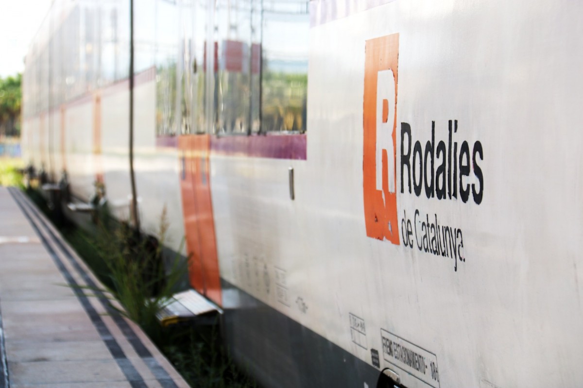 Un tren del servei de Rodalies de Catalunya 
