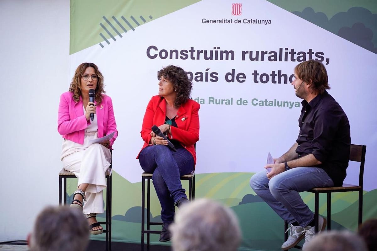 Les conselleres Laura Vilagrà i Teresa Jordà durant la presentació de l'Estatut