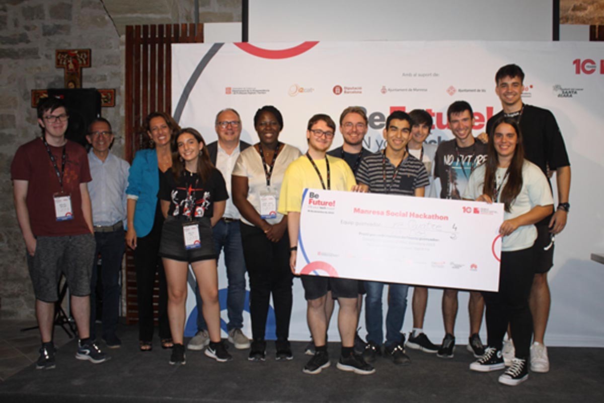 Els joves que han participat al Manresa Social Hackathon