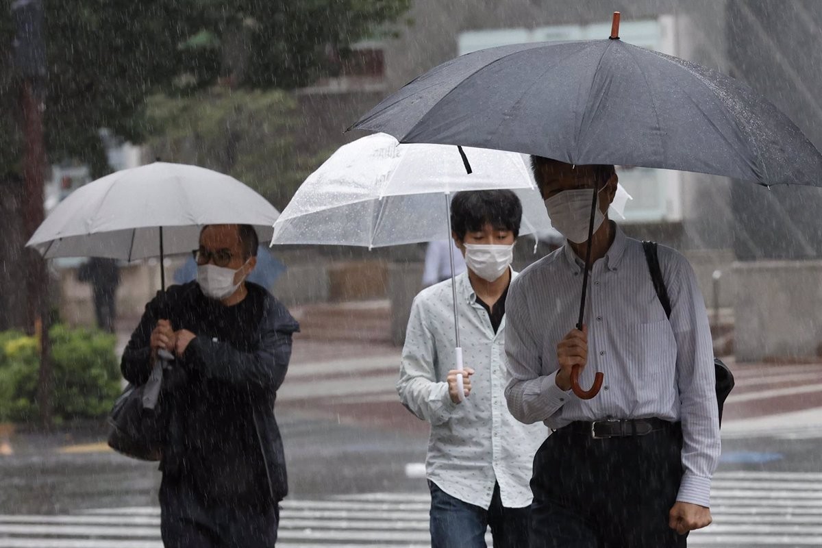 El Japó es prepara per un gran tifó