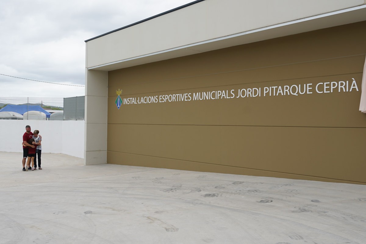 Les instal·lacions esportives municipals de L'Ampolla ja porten el nom de Jordi Pitarque 