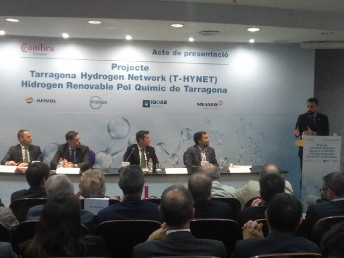 El conseller d'Empresa i Treball de la Generalitat, Roger Torrent, ha tancat l'acte de presentació del projecte d'hidrogen renovable liderat per Repsol amb Messer, Iqoxe i Enagás Renovable