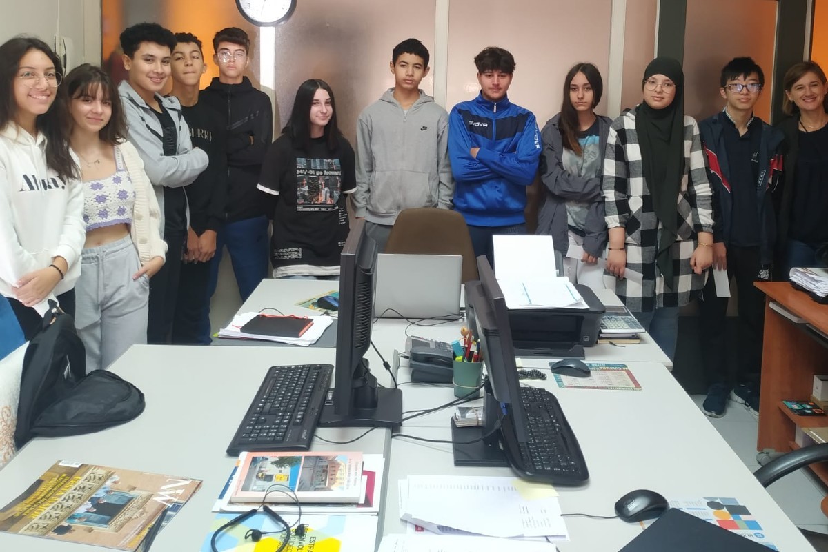 Imatge dels joves estudiants de l'INS Baix Camp a Reusdigital.cat