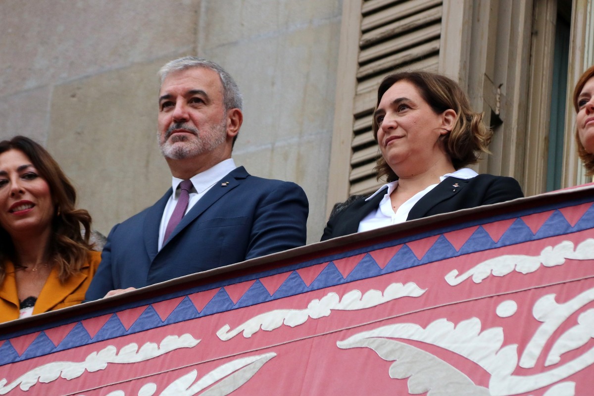 Els líders del PSC, Jaume Collboni, i els comuns, Ada Colau, al centre de la imatge, d'arxiu