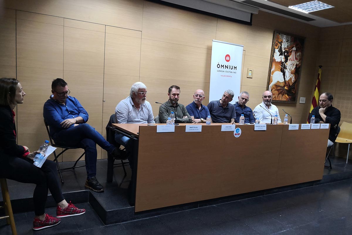 D'esquerra a dreta: Joan Lacruz, Martí Pujol, Joan Pons, Francesc Deulofeu, Joan Mora, Dani Fernández, Josep Maria Bagot i Pere Garriga