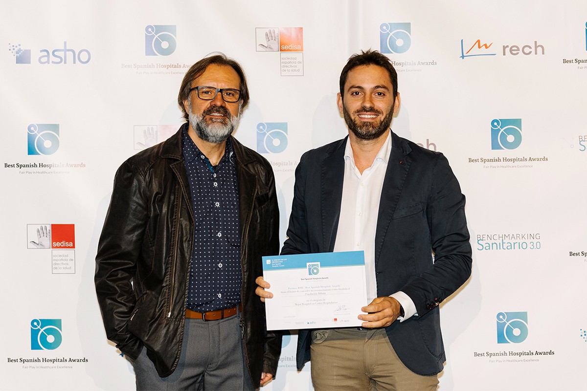 Pere Oliveras ha recollit el Best Spanish Hospitals Awards de part d'Althaia