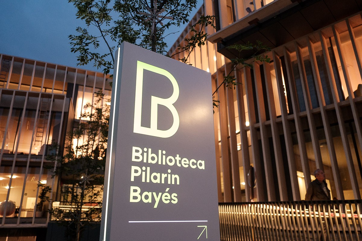 Biblioteca Pilarin Bayés.