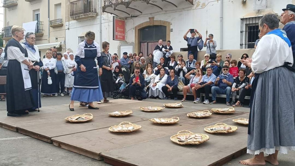 Demostració de les feines marineres durant la sisena edició d'Orígens a la Ràpita 