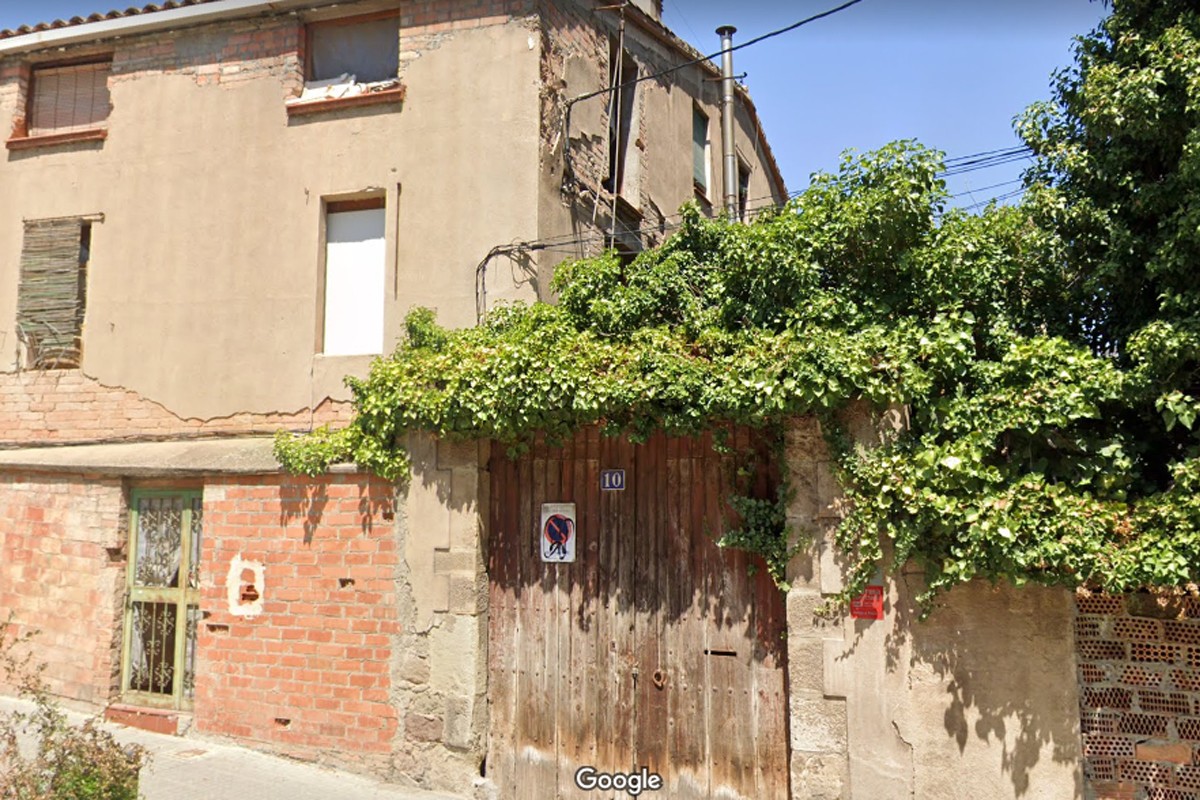 Casa del carrer Saclosa on van ser sorpresos els presumptes lladres