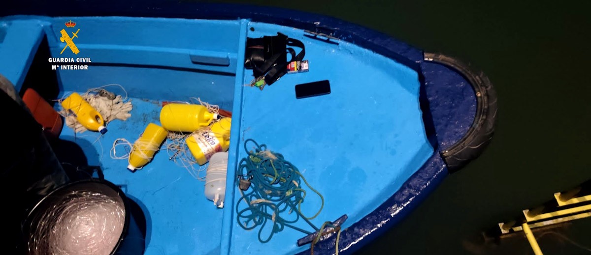 Els hams intervinguts per la Guàrdia Civil en una embarcació que actuava a la costa d'Alcanar  