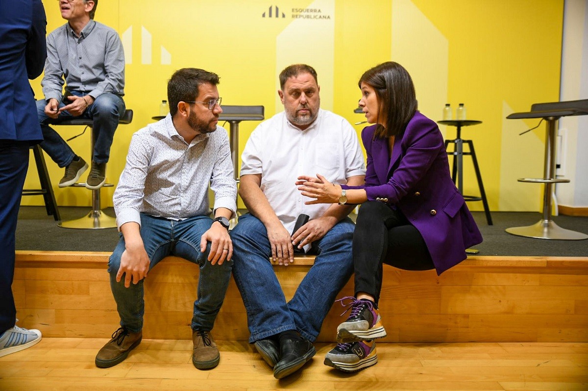 Aragonès, Junqueras i Vilalta durant la trobada interparlamentària d'ERC