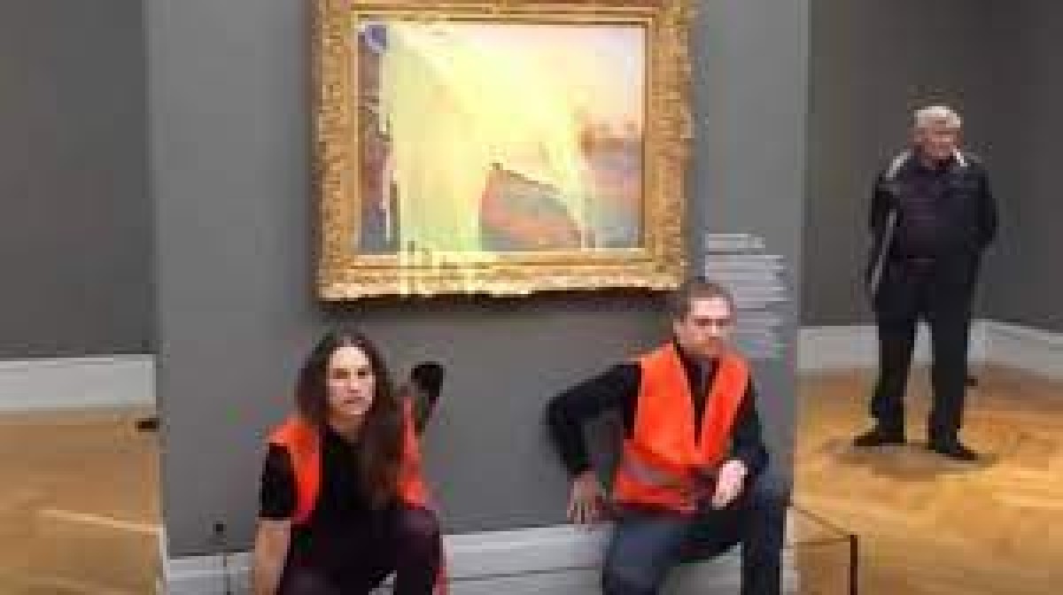 Activistes climàtics han llançat puré de patata a un quadre de Monet 