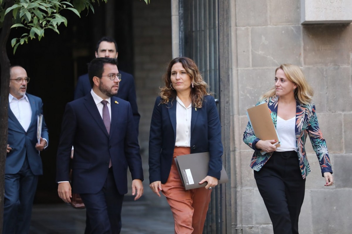 Aragonès, Vilagrà i Mas, abans d'una reunió del Govern.