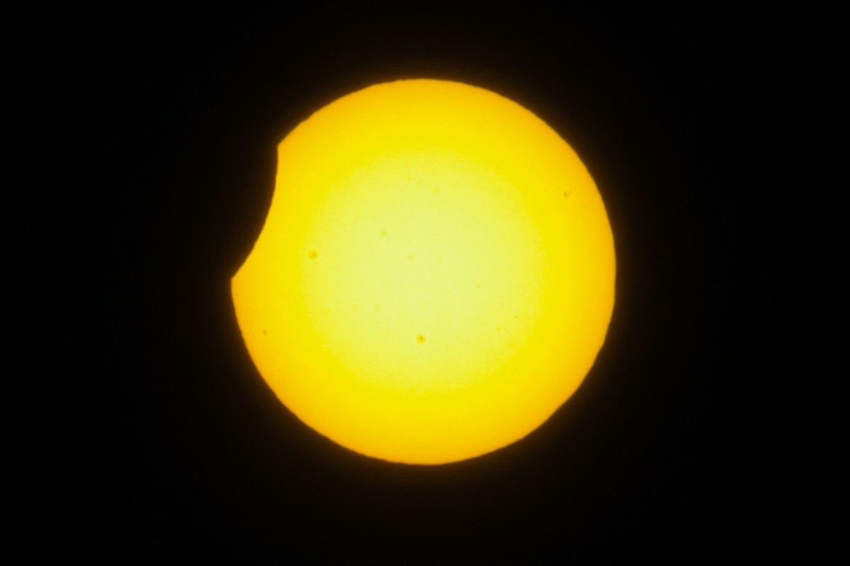 L'eclipsi parcial de sol d'aquest dimarts, vist des de Barcelona