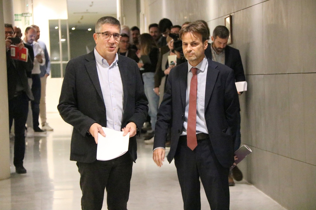 Patxi López i Jaume Asens als passadissos del Congrés abans de registrar la derogació de la sedició