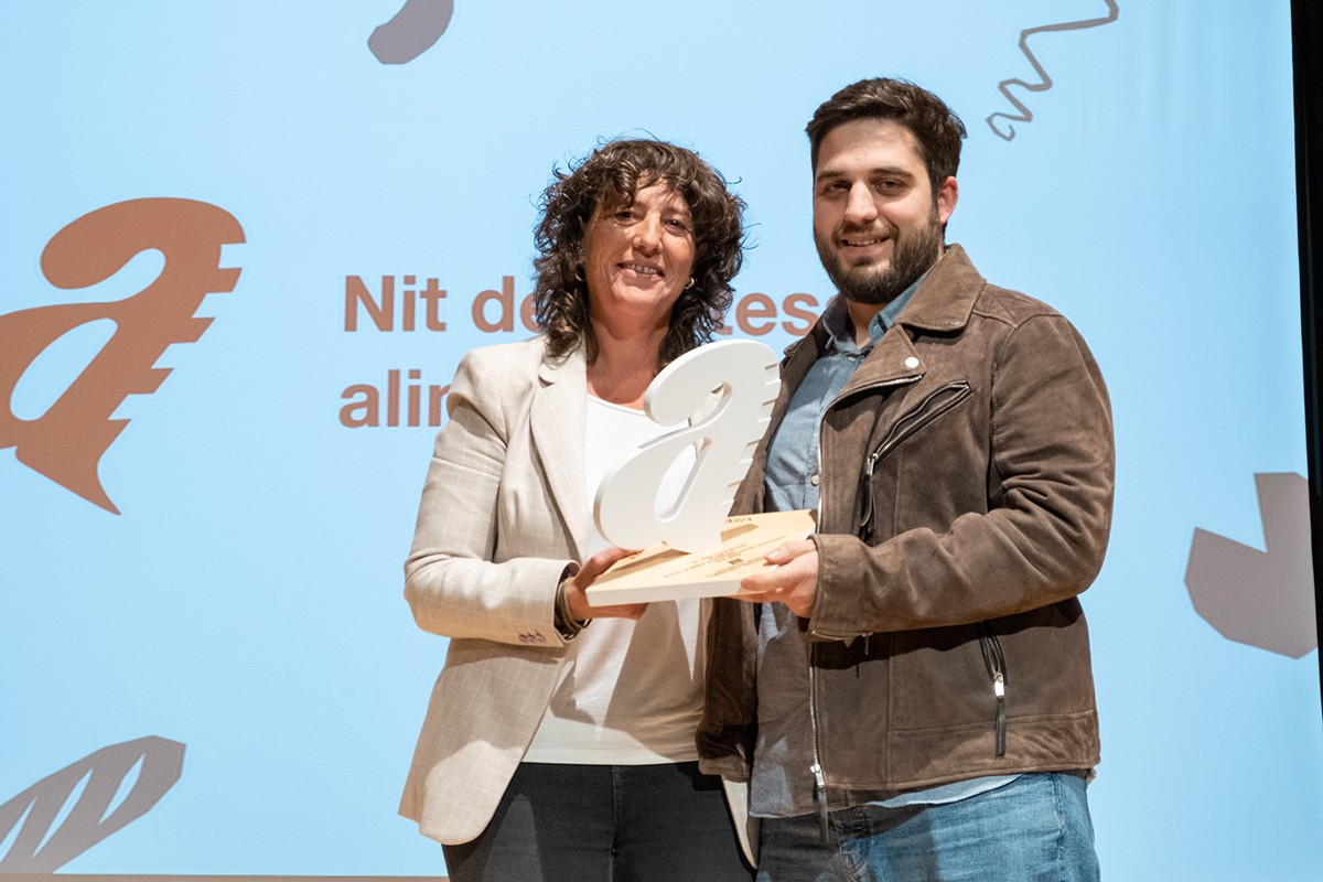 La consellera Teresa Jordà lliura el Premi de Millor Jove Artesà Alimentari Innovador al pastisser Àlex Lera