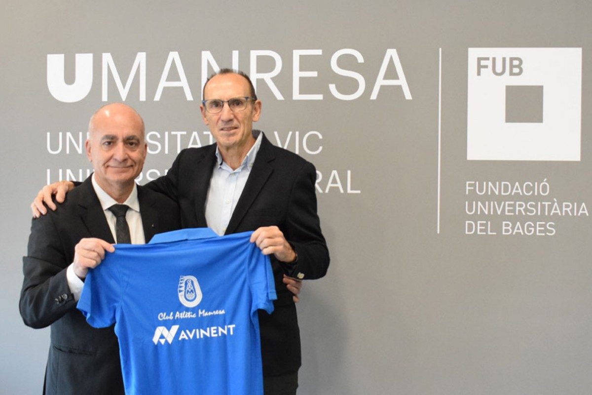 Valentí Martínez i Miguel Pérez després de signar l'acord