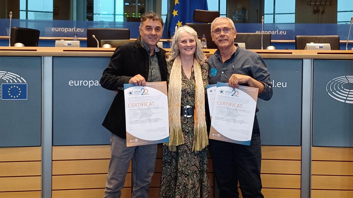 Xavier Navalón, Carol Ritchie i Àngel Miño, al Parlament europeu. 